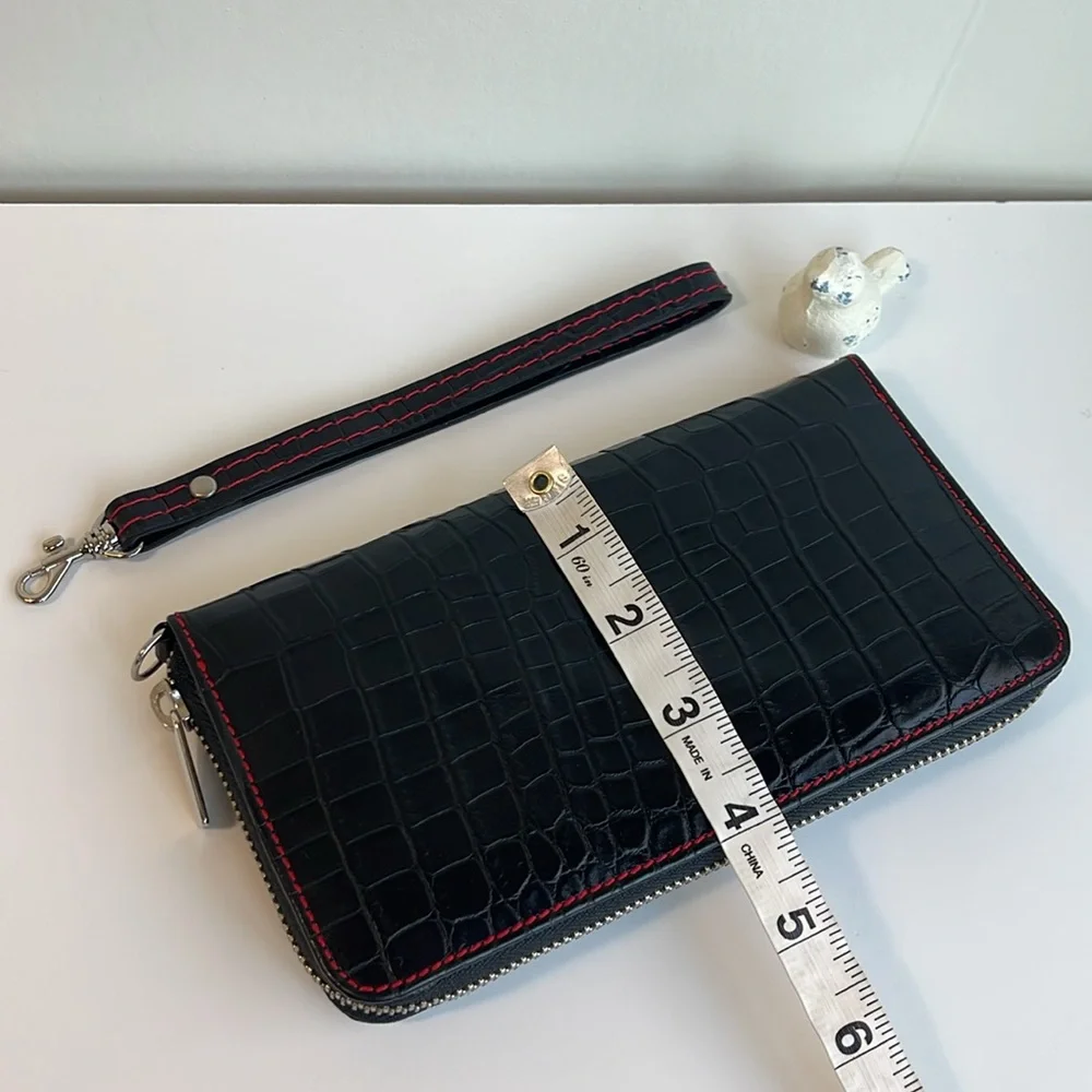 Roger Ximenez Mock Croc Black Women's Leather Clutch New Without Tag 🏷️